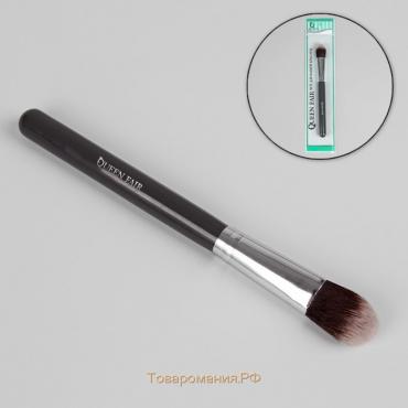 Кисть для макияжа «Brush GRAPHITE», 17 (± 1) см, цвет тёмно-серый/серебристый