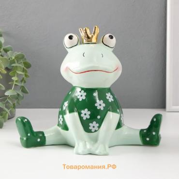 Фигурка керамика «Лягушонок в футболке с ромашками, в короне», 24.3×13.2×21.8 см